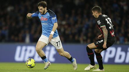 Erst vor kurzem trafen sich Napoli und Milan in der Serie A. Jetzt gibt es ein Wiedersehen im Viertelfinale der Champions League.