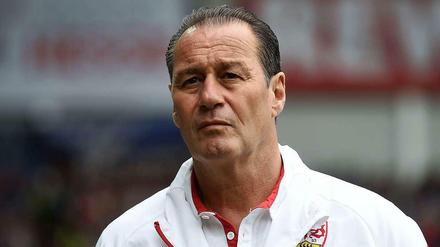 Huub Stevens, der "Jahrhundertretter", verlässt den VfB Stuttgart zum Saisonende.