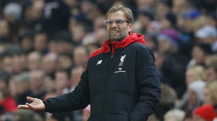 Liverpools Coach Jürgen Klopp wehrt sich gegen die Vorwürfe an der Intensität seines Trainings.