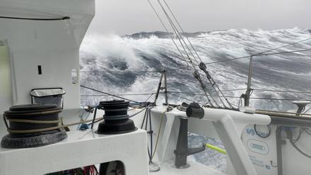 Wenn das Meer seine Farbe verliert. Ein Foto von Stephane Le Diraison, der beim Vendée Globe derzeit an 19. Position liegt. 