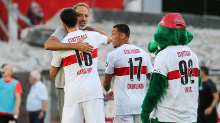 Trainer Pellegrino Matarazzo bedankte sich nach dem Spiel bei Atakan Karazor.