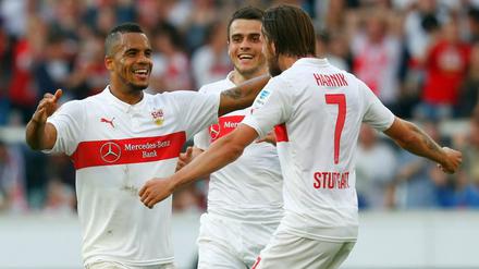 Daniel Didavi (li.) bejubelt seinen Treffer zum 1:0 für den VfB Stuttgart.