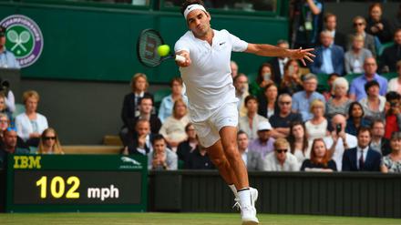 Gegen Tomas Berdych feierte Roger Federer seinen 90. Sieg bei dem Grand-Slam-Turnier in London.