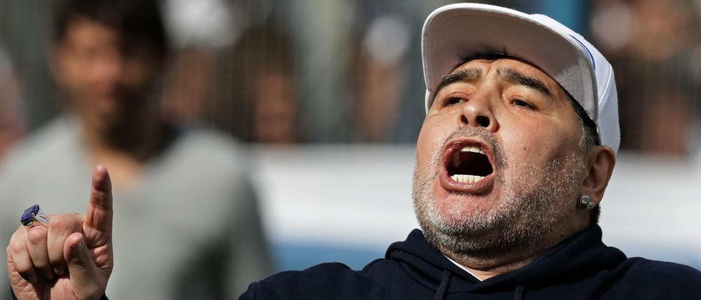 Trainer und Zauberfußbesitzer. Diego Armando Maradona, Argentiniens lebende Legende.