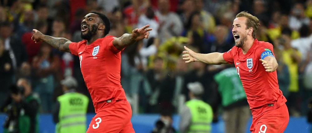 Abflug. Danny Rose (l.) und Harry Kane wirken nach Englands erstem WM-Sieg im Elfmeterschießen sehr befreit.