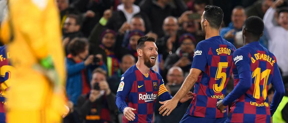 Barcelona fernab der Heimat. Auch Lionel Messi (Mitte) und Co. müssen in Zukunft in Saudi-Arabien antreten.