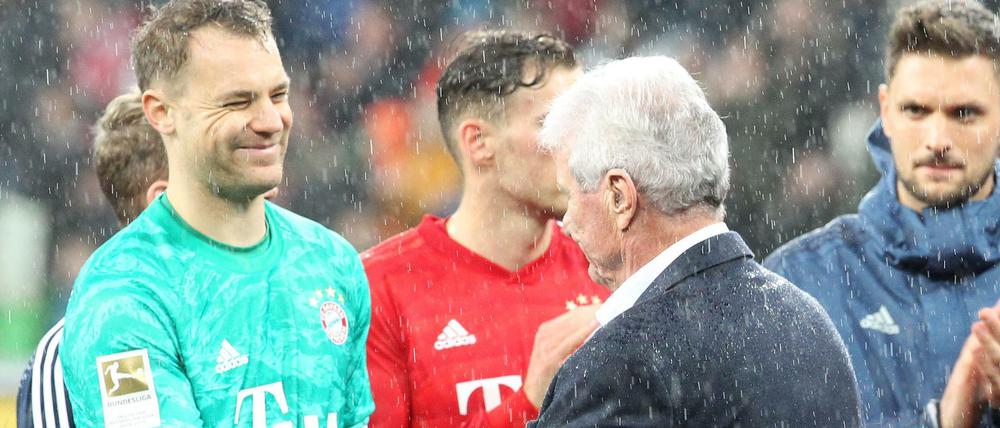Sie verstehen sich. Bayern-Torwart Manuel Neuer (l.) und Hoffenheims Boss Dietmar Hopp.