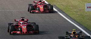 Funkenflig. Bei Sebastian Vettel (links) fliegen die Funken.