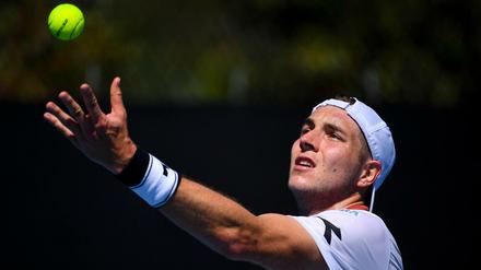 Überraschend ist der deutsche Tennisspieler Jan Lennard Struff bei den Australian Open ausgeschieden.