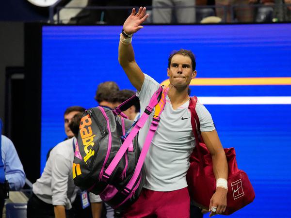 Ein letzter Gruß. Rafael Nadal verabschiedet sich vom New Yorker Publikum.