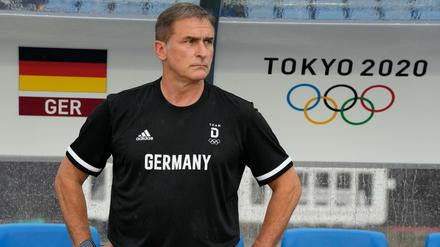 Trainer Stefan Kuntz nach dem Ausscheiden in der Gruppenphase.