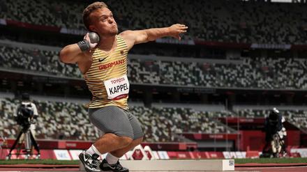 Niko Kappel kam in Tokio auf 13,30 Meter. Nur Weltrekordler Bobirjon Omonow aus Usbekistan (14,06) und der US-Amerikaner Hagan Landry (13,88) stießen weiter. 