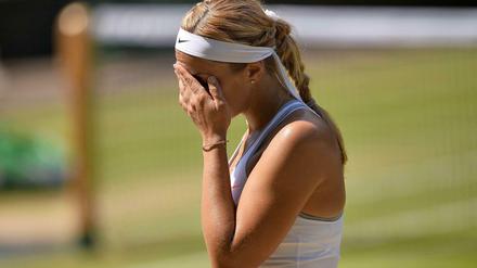 An den eigenen Nerven gescheitert? Im Finale vom Wimbledon verliert Sabine Lisicki klar gegen die Französin Marion Bartoli.