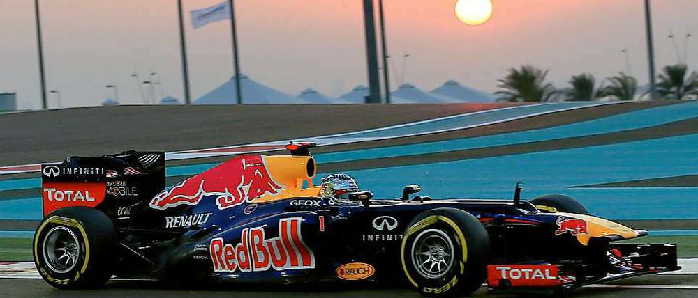 Weltmeister Sebastian Vettel warnt trotz Startplatz drei in Abu Dhabi: „Wir müssen auf dem Boden bleiben. Es ist noch ein weiter Weg, und jedes Rennen kann entscheidend sein.“