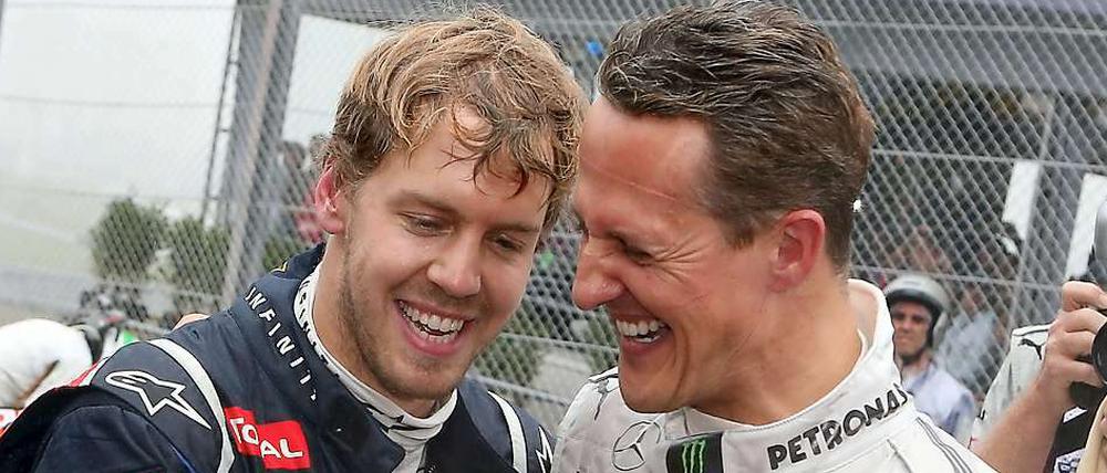 Ende einer Ära! Beginn einer Ära?! Beim letzten Rennen von Rekordchampion Michael Schumacher (r.) steigt Sebastian Vettel (l.) mit seinem dritten WM-Titel in die Ruhmeshalle der ganz großen Formel-1-Fahrer auf.