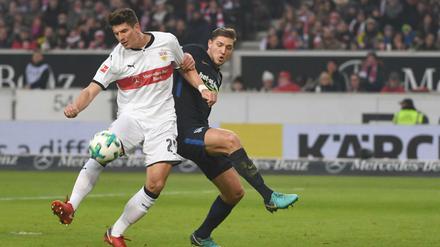 Mario Gomez ist zurück in Stuttgart, den Siegtreffer für den VfB erzielte jedoch Herthas Niklas Stark per Eigentor.