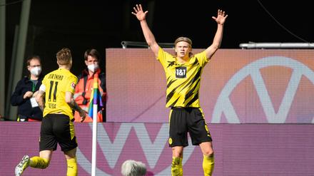 Der Triumphator. Erling Haaland erzielte beide Dortmunder Tore.