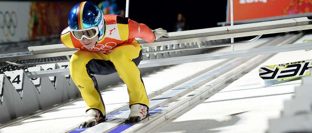 Wie weit geht es für Andreas Wellinger? Der deutsche Skispringer hofft auf eine Medaille auf der Großschanze.