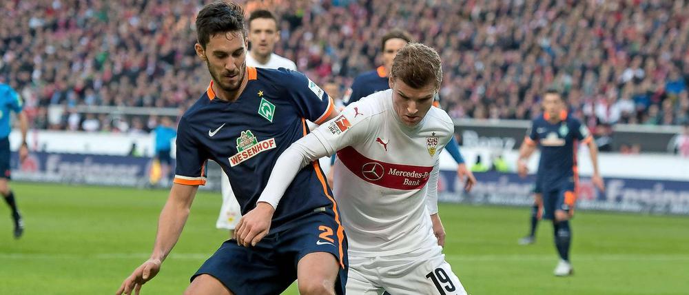 Duell der Abstiegskandidaten. Am Montagabend treffen der VfB Stuttgart und Werder Bremen aufeinander.