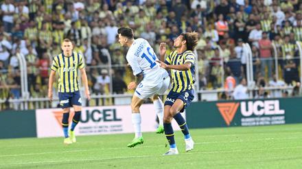 Der ukrainische Fußball-Rekordmeister setzte sich am Mittwochabend in Istanbul mit 2:1 nach Verlängerung durch.