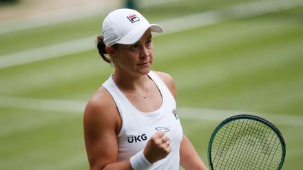 Die Australierin Ashleigh Barty setzte sich im Wimbledon-Finale in drei Sätzen gegen Konkurrentin Karolina Pliskova durch.