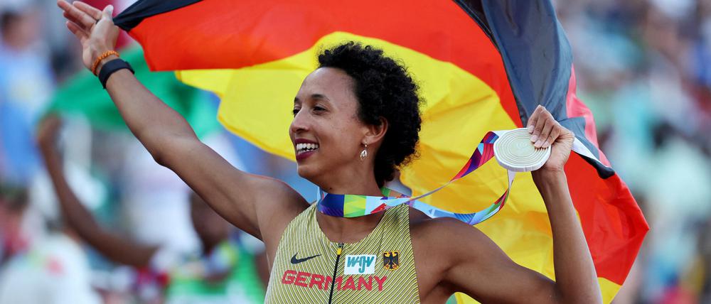 Die deutsche Leichtathletin Mihambo hat ihren WM-Titel im Weitsprung verteidigt.