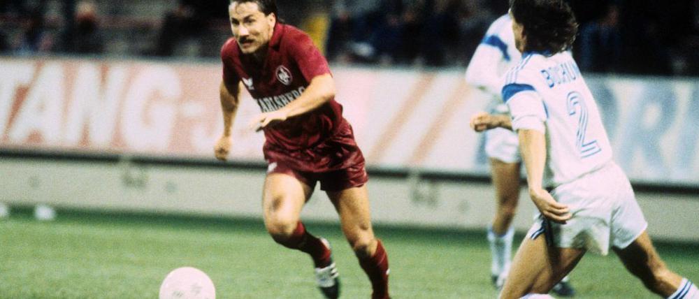 Für den 1. FC Kaiserslautern spielte Wuttke von 1985 - 1989. Bei keinem Verein hielt es den streitbaren Mittelfeldspieler länger.