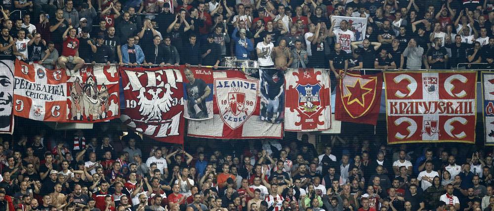 Zu unschönen Szenen kam es am Mittwoch zwischen Fans von Roter Stern Belgrad und denen der Young Boys Bern.