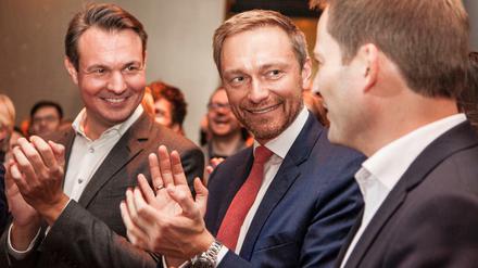 Verbandschef Florian Nöll mit FDP-Chef Christian Lindner auf der Feier des Startupverbandes. 