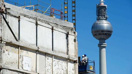 Die Wirtschaft in Berlin wird noch lange eine Baustelle bleiben, glauben Experten.