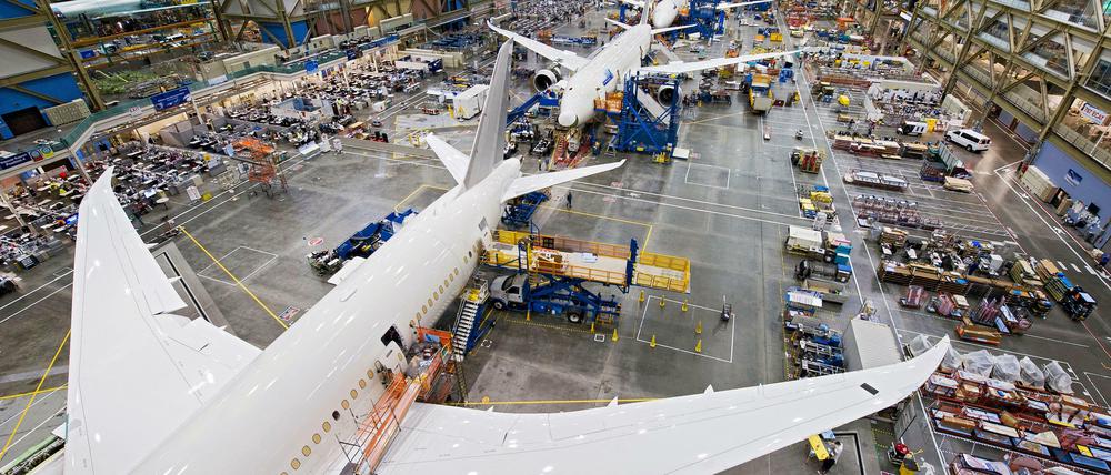 Flugzeuge vom Typ Beoing 787 Dreamliner werden in der Boeing Werft in Everett bei Seattle montiert. 
