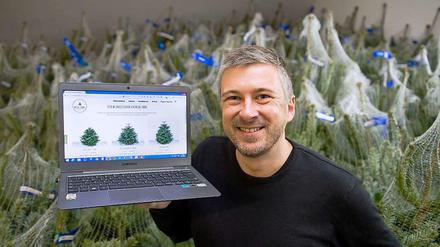 Grüner geht's nicht. Guido Veth ist Gründer des Berliner Start-ups "Meine Tanne". Noch bis zum 20. Dezember kann man im Web-Shop Nordmanntannen in drei Größen bestellen.