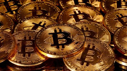 Gute Geldflut? Die Kryptowährung Bitcoin soll als Absicherung vor Inflation dienen. Ob das stimmt, ist umstritten.