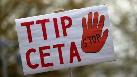 Mehrere Nichtregierungsorganisationen wollen das Freihandelsabkommen Ceta stoppen.