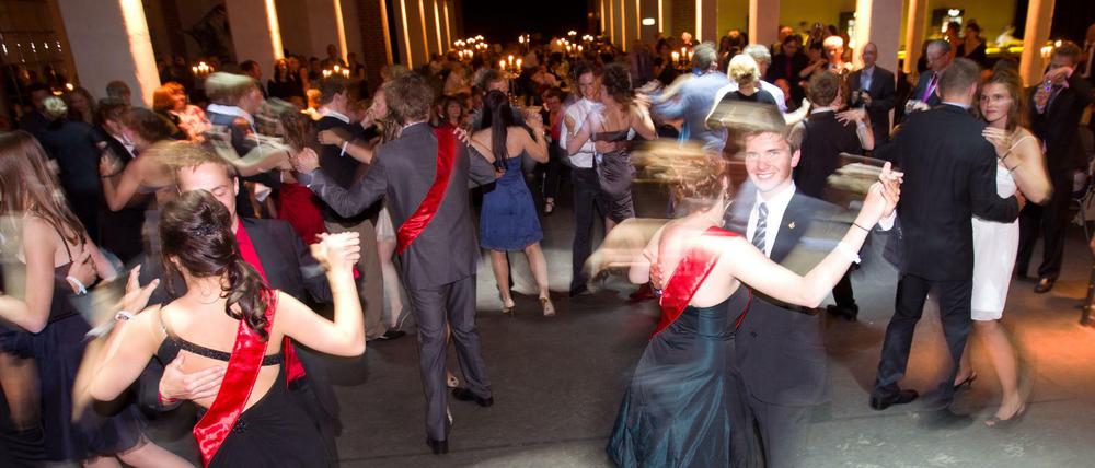 Tanz ins Erwachsenenleben: Abibälle werden immer aufwändiger. 