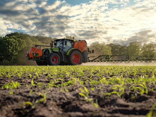 Weniger Glyphosat: Landwirte sollen das Pflanzenschutzmittel nur noch ausnahmsweise einsetzen dürfen. 