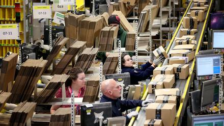 Amazons Retouren werden auch weiterhin in Kartons in den Logistikzentren angekommen. 