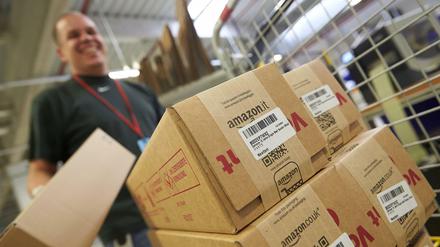 Konkurrenz für die Post? Amazon will in Deutschland offenbar eigene Packstationen aufbauen. 