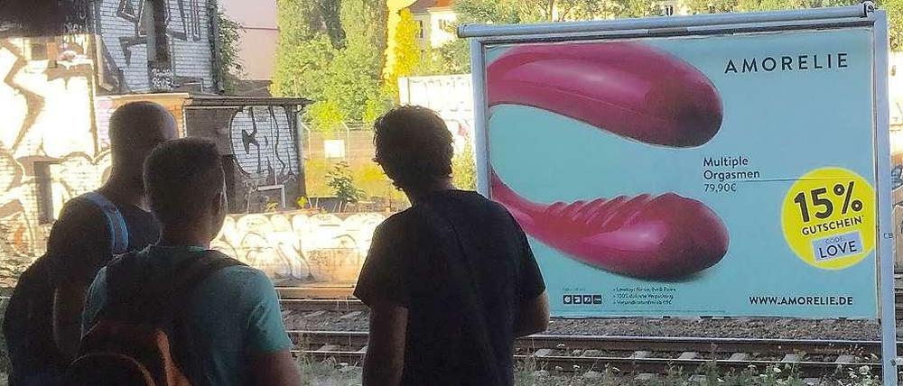 "Multiple Orgasmen": Der Sexshop Amorelie hat für zwei Wochen 200 große Plakatflächen gebucht - vorerst nur in Berlin.