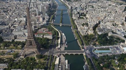 Blick auf den Eiffelturm in Paris (Archiv)