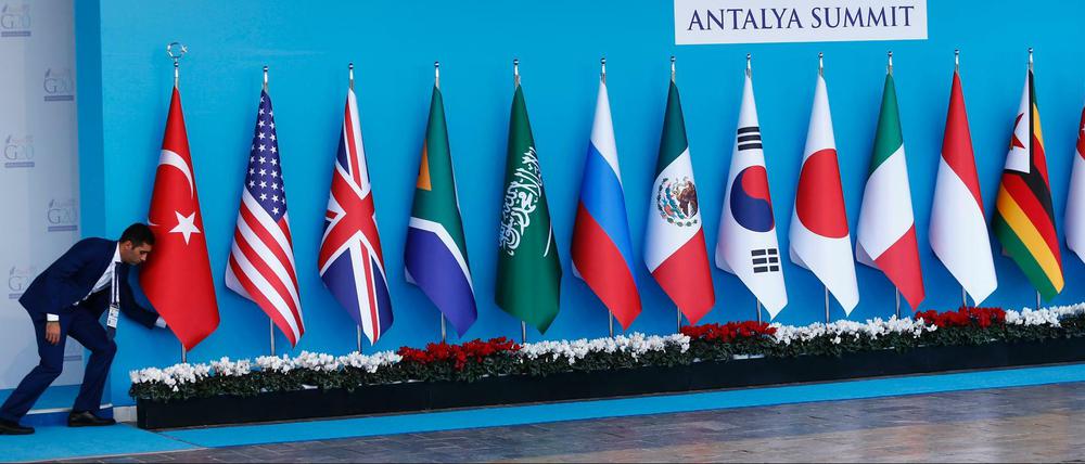 Die Gruppe der 20 wichtigsten Industrie- und Schwellenländer kommt seit 1999 regelmäßig zusammen. Das Foto stammt vom Gipfel in Antalya im November 2015.