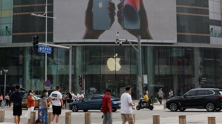 Wegen anhaltender Spannungen mit dem Westen verbietet China Insidern zufolge immer mehr Staatsbediensteten die Nutzung von iPhones (Symbolbild).