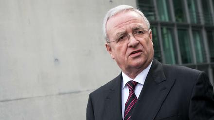 Martin Winterkorn, ehemaliger Vorstandsvorsitzender von Volkswagen, verlässt am Donnerstag nach seiner Aussage als Zeuge zur Sitzung des Abgas-Untersuchungsausschusses den Deutschen Bundestages in Berlin.