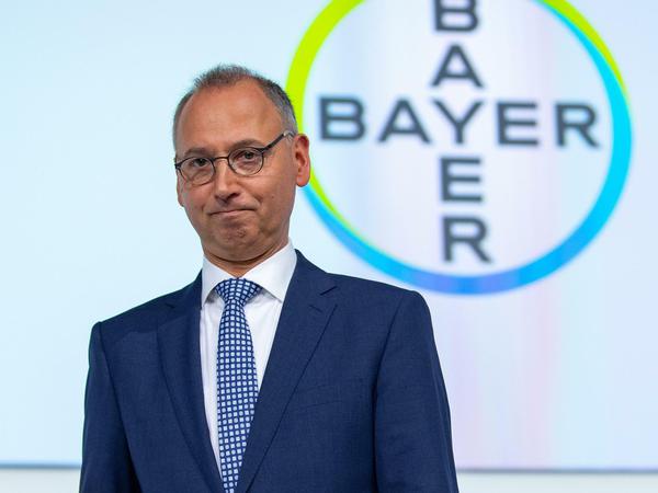 Werner Baumann, Bayer-Chef, hat auf der Hauptversammlung eine Ohrfeige kassiert. 