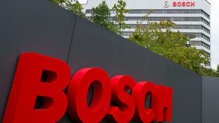 Der Autozulieferer Bosch gerät laut Medienberichten im Abgas-Skandal in den USA unter Druck.