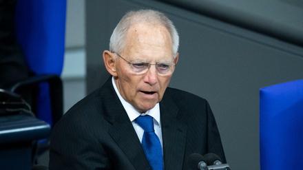 Kann bislang keinen Regelverstoß von Amthor erkennen: Bundestagspräsident Wolfgang Schäuble (CDU) (Archivbild)