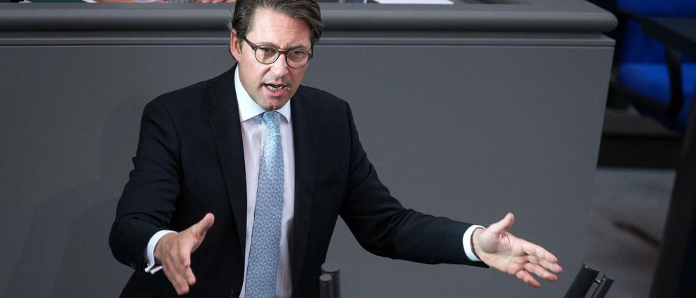 Bundesverkehrsminister Andreas Scheuer (CSU) fordert "attraktive Angebote" der Autobauer an Dieselfahrer.