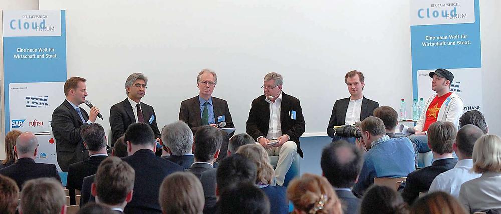 Expertenrunde. Experten diskutieren beim Cloud Forum des Tagesspiegels über Chancen und Risiken der Datenspeicherung im Netz.