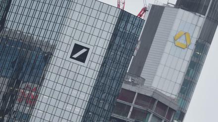 Schon länger wird in Frankfurt über ein Zusammenschluss der Deutschen Bank und der Commerzbank diskutiert.
