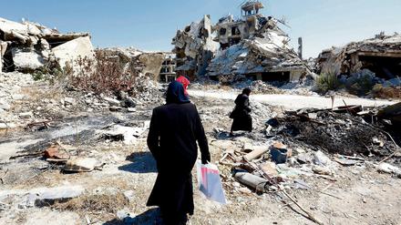 Seit Beginn der syrischen Revolution im Jahr 2011 versinkt es in Chaos und Bombenhagel.